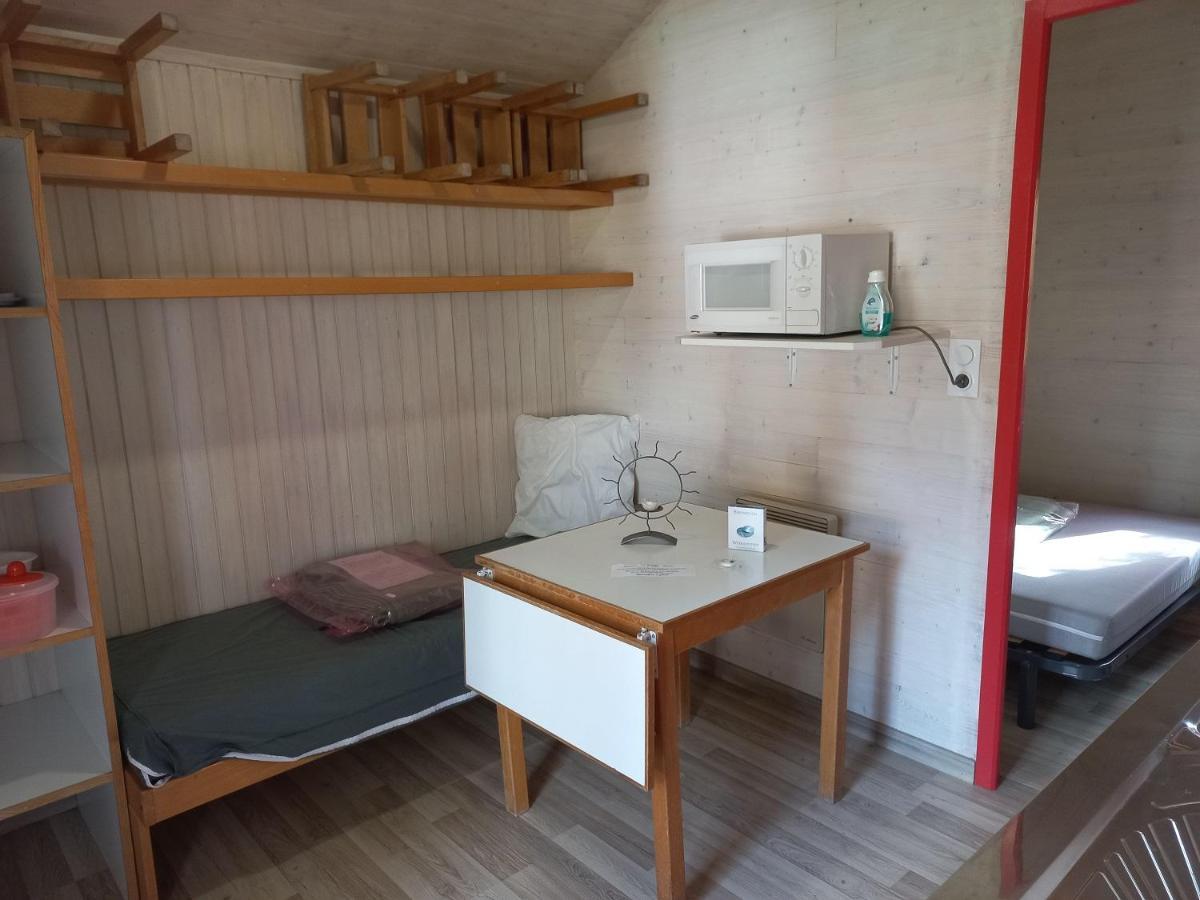 Camping Les Feuilles Chauffailles 外观 照片