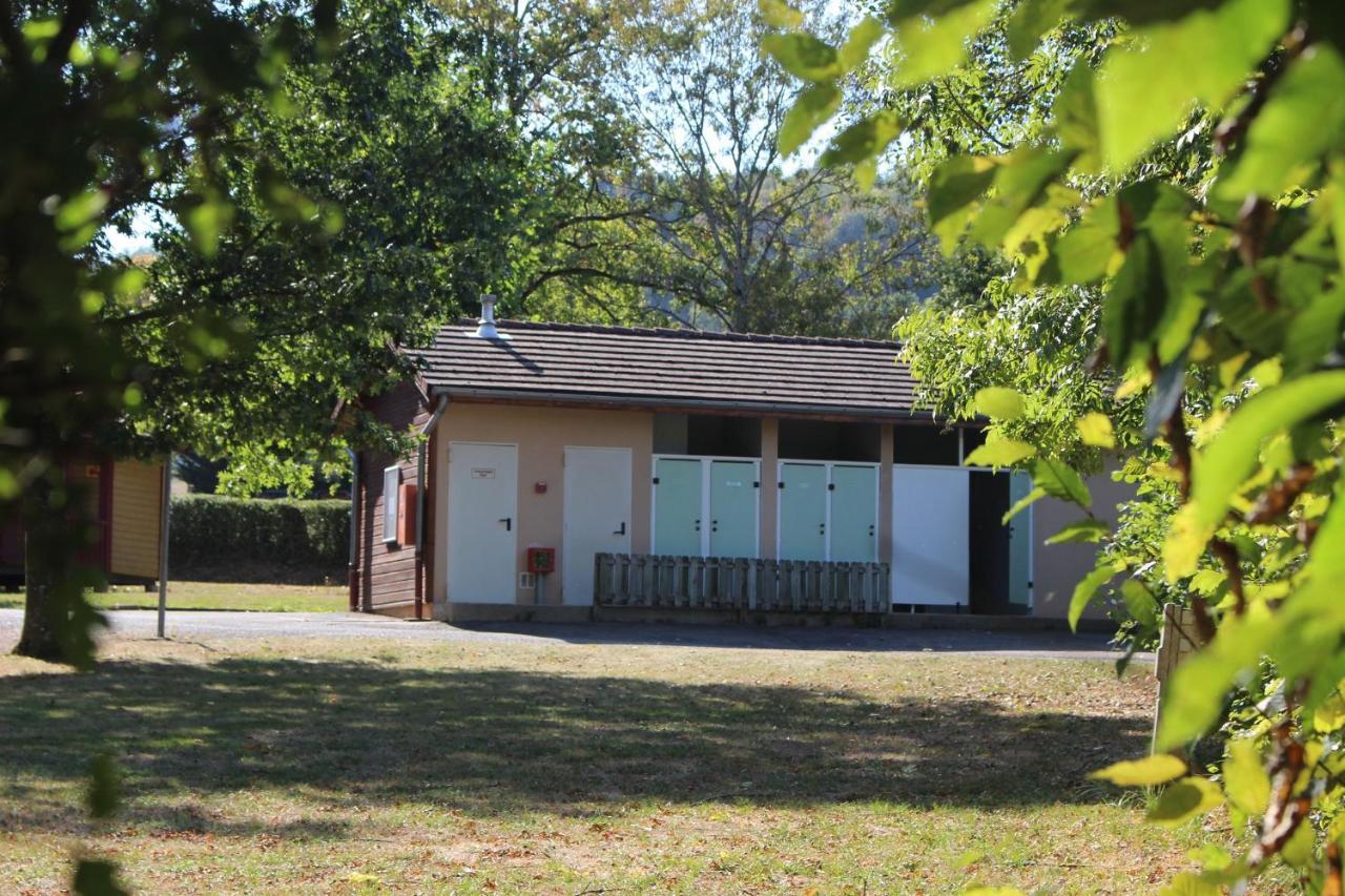 Camping Les Feuilles Chauffailles 外观 照片