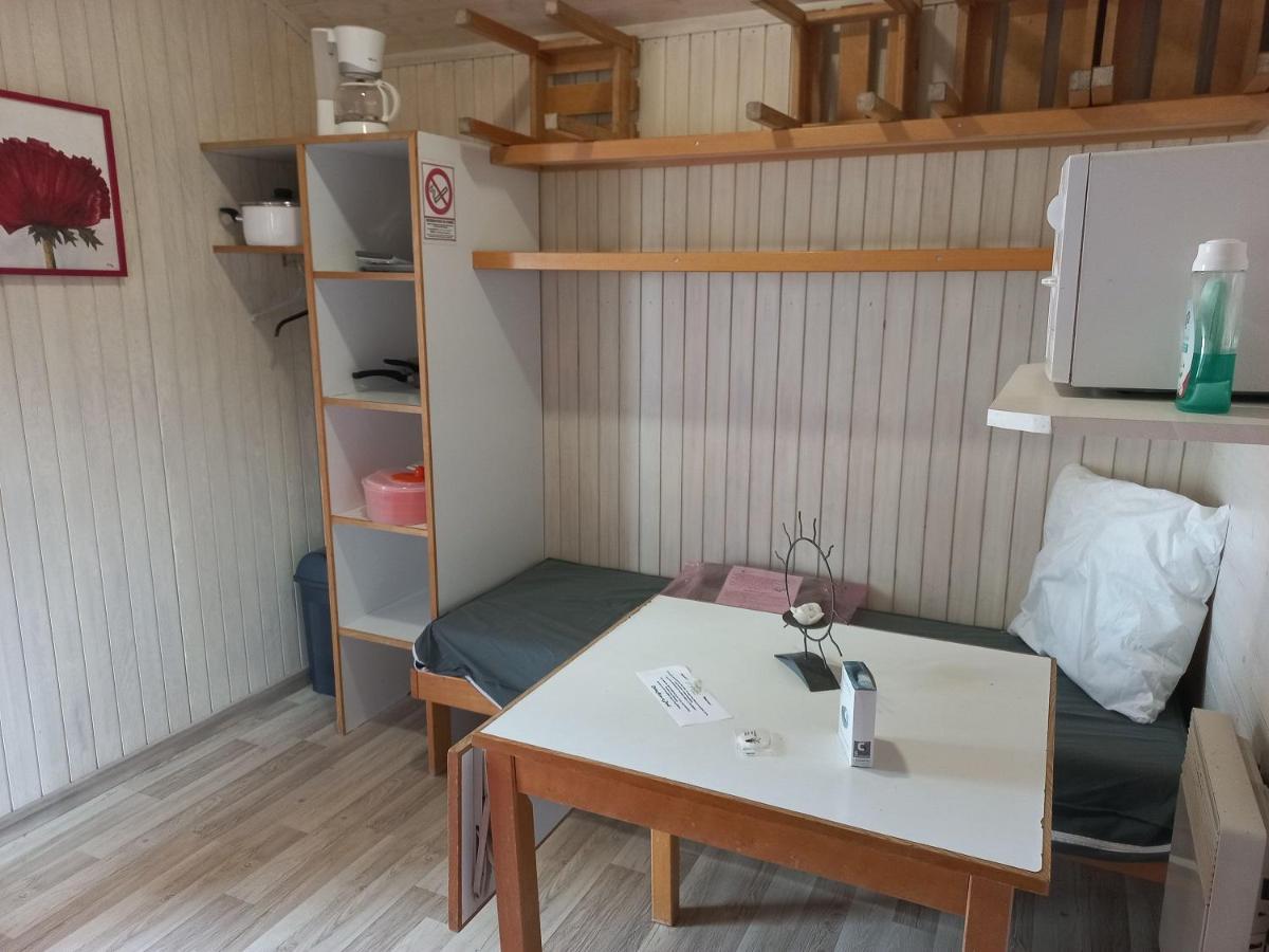 Camping Les Feuilles Chauffailles 外观 照片
