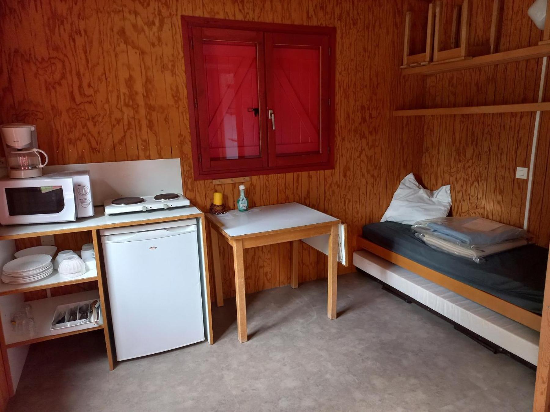 Camping Les Feuilles Chauffailles 外观 照片