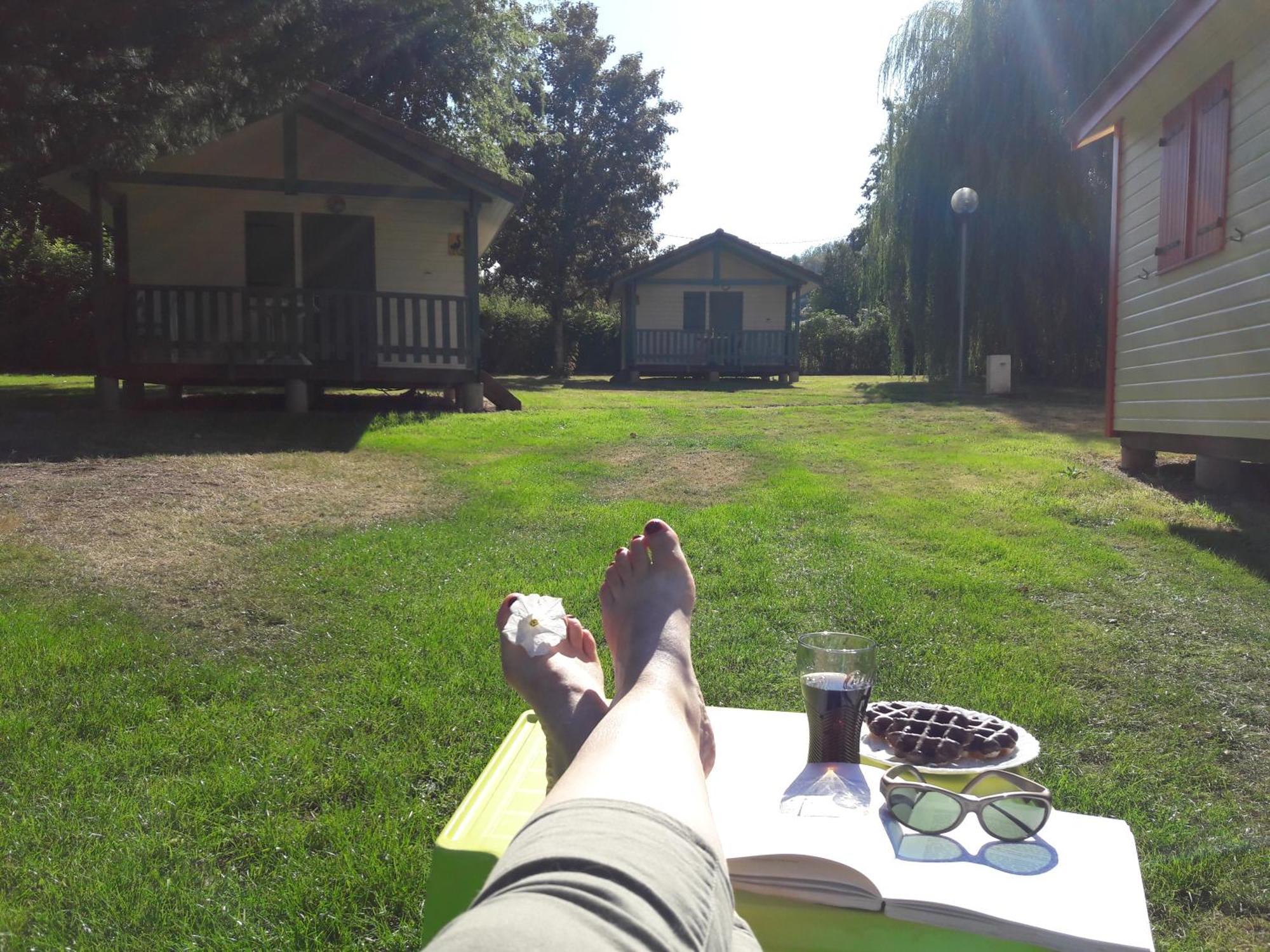 Camping Les Feuilles Chauffailles 外观 照片